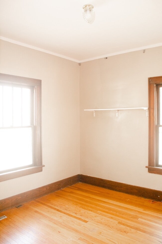 Building Photo - 540 Vine St