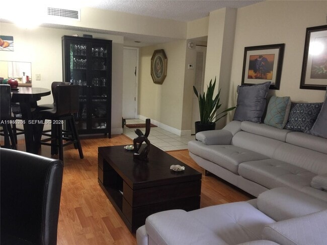 Foto del edificio - 8500 SW 133rd Avenue Rd