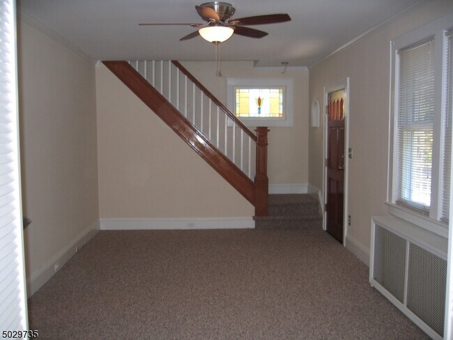 Foto del edificio - 79 Woodland Ave