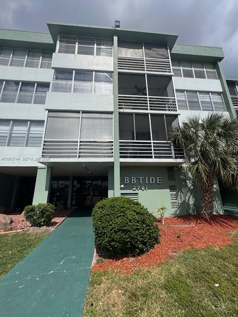 Foto del edificio - 2761 Taft St