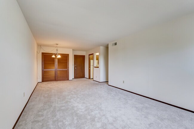 Foto del edificio - Charleston East Apartments