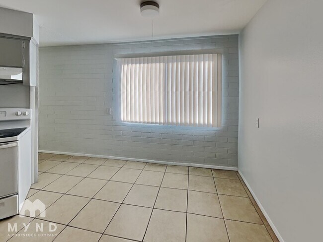 Foto del edificio - 903 E 5th St