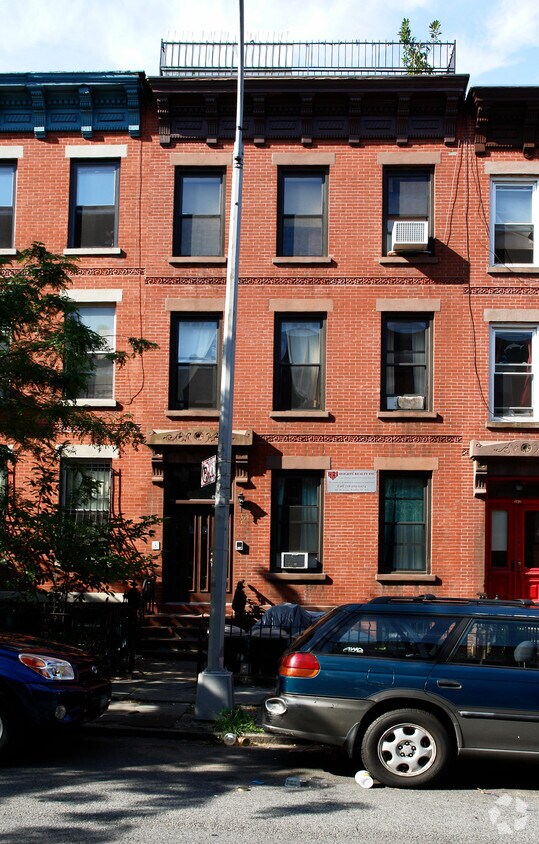 Building Photo - 384 13th St