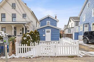 Building Photo - 30 Bridge St