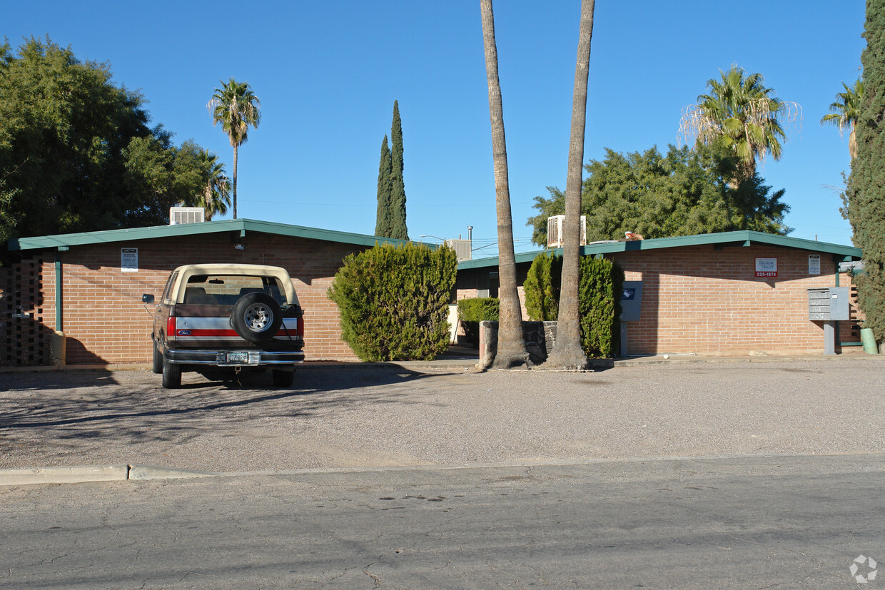 Primary Photo - 1710 S Jefferson Ave