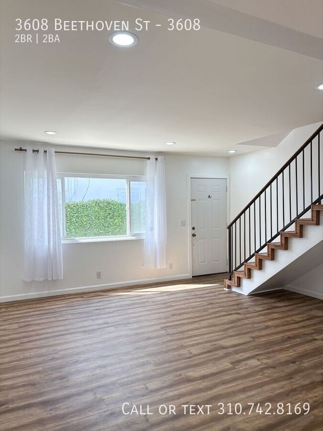 Building Photo - 3608 Beethoven St