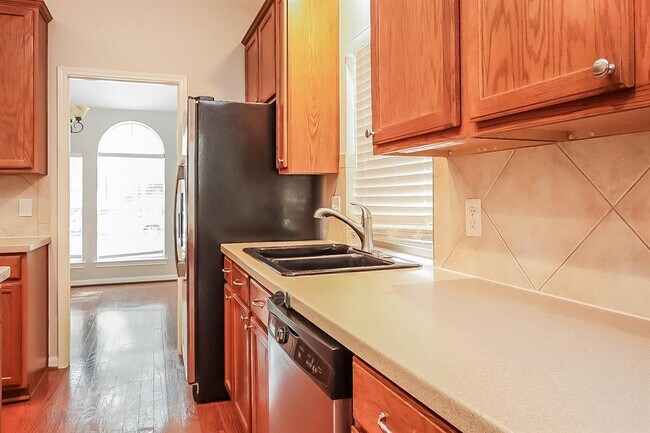 Foto del edificio - 111 N Rambling Ridge Pl