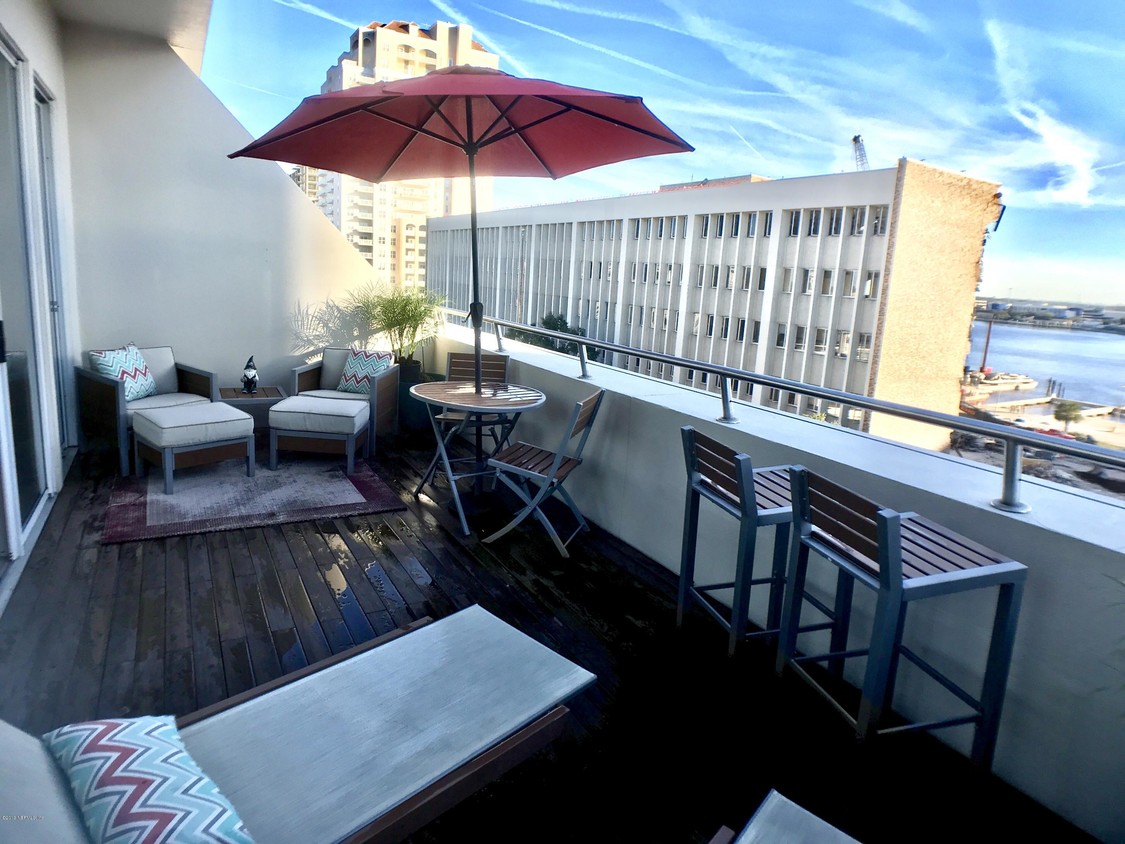 Foto principal - 301 E Bay St