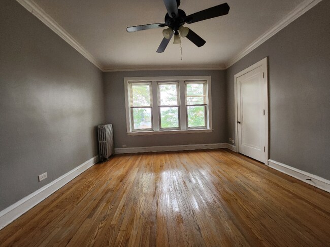 Foto del edificio - 2907 W 56th St