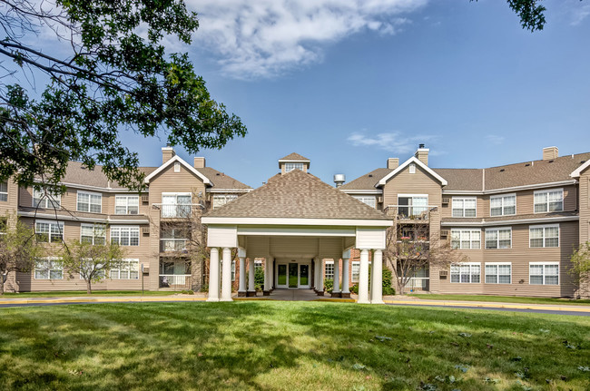 Devonshire Apartments - Bloomington, MN | Apartments.com