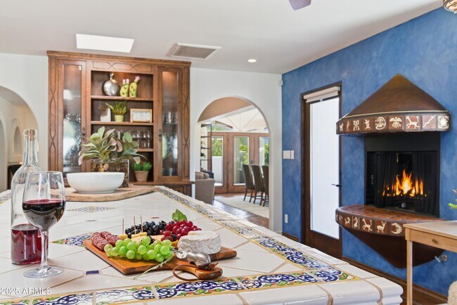 Foto del edificio - 5828 E Cactus Wren Rd