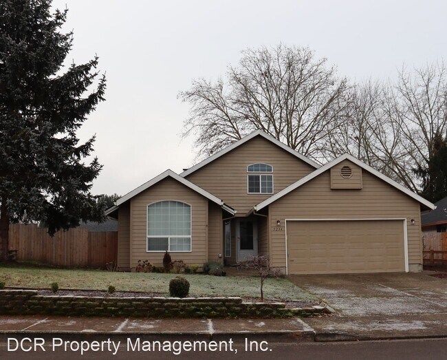 Building Photo - 4 br, 3 bath House - 5234 NE Farmcrest Street