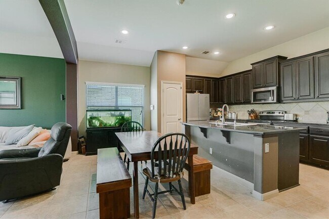 Foto del edificio - 301 Marklawn Ln