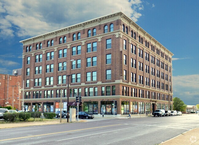 Building Photo - Lofts at Euclid