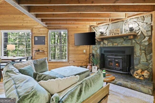 Foto del edificio - 166 Nantahala Pass Rd