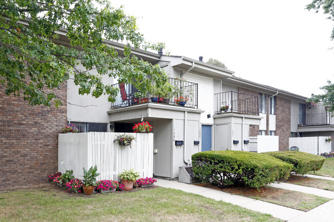 Apartments In Canton