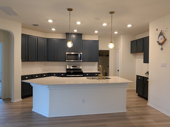 Foto del edificio - 3836 Tufino Ln