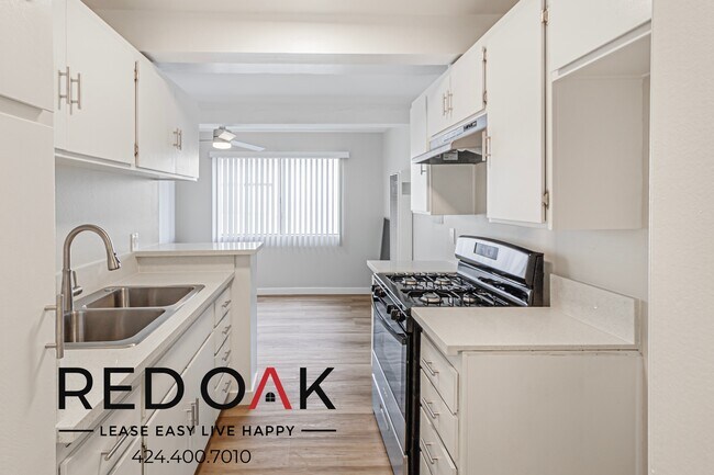 Foto del edificio - Sun-Drenched One Bedroom with Stainless St...