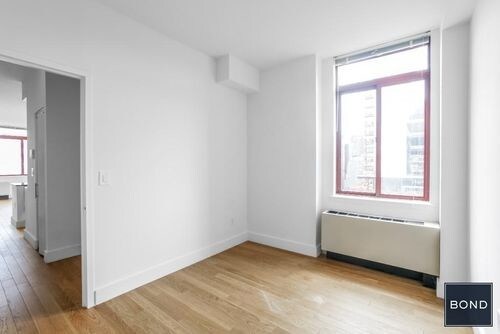 Building Photo - 440 W 35th St