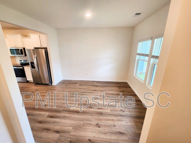 Building Photo - 743 Fountain Brook Ln