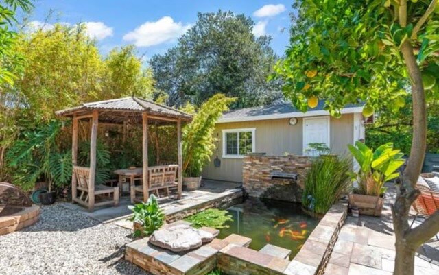 Foto del edificio - 128 Sunset Ave