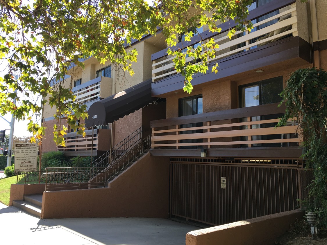4809 Laurelgrove Ave, Valley Village, CA Apartments in Valley Village