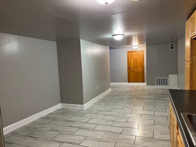 Foto del edificio - 4900 Walton Ave