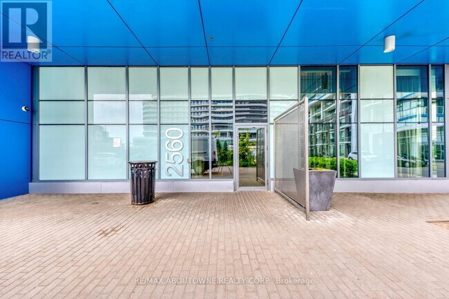 Building Photo - 2560-T2560 Eglinton Ave W