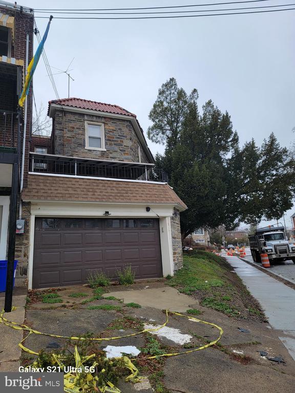 Foto del edificio - 5706 Woodcrest Ave