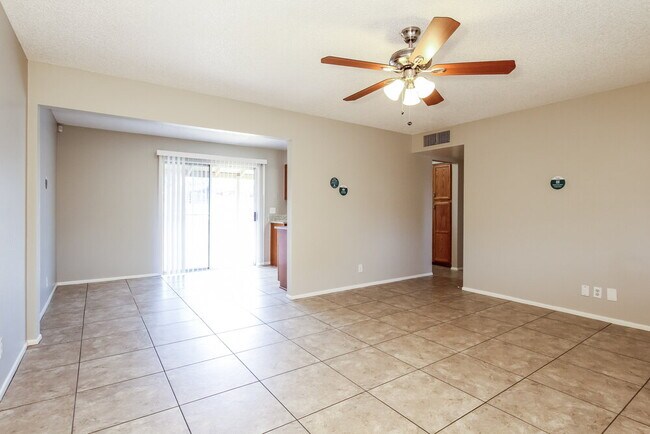Foto del edificio - 17240 N 15th Ave