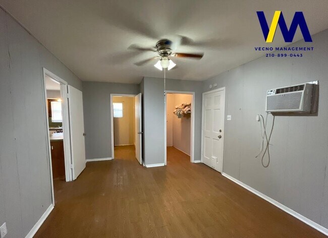 Building Photo - 9871 Menchaca Rd