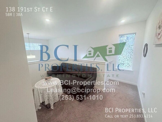 Foto del edificio - 138 191st St Ct E