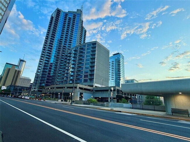 Building Photo - 400 W Peachtree St NW