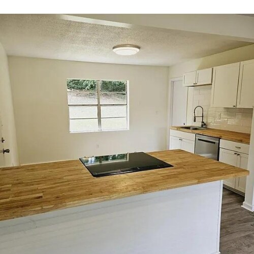 Building Photo - 1029 Amber Dr