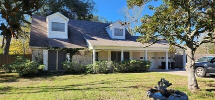 Building Photo - 5312 Palm Dr
