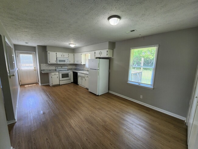 Building Photo - 109 Eagle Dr