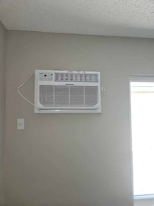 Foto del edificio - 8629 Willis Apartments