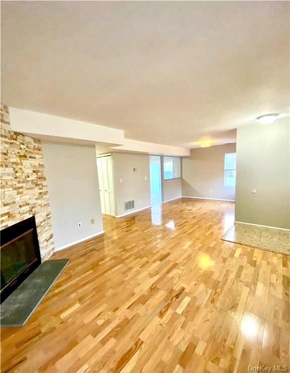 Foto del edificio - 2210 Whispering Hills Dr