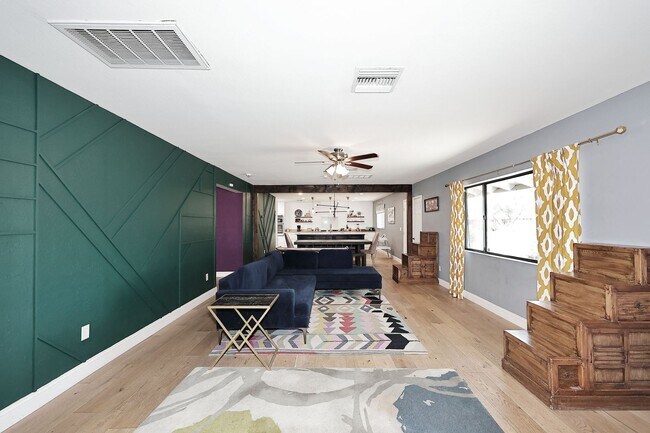 Foto del edificio - 3413 N 16th Dr