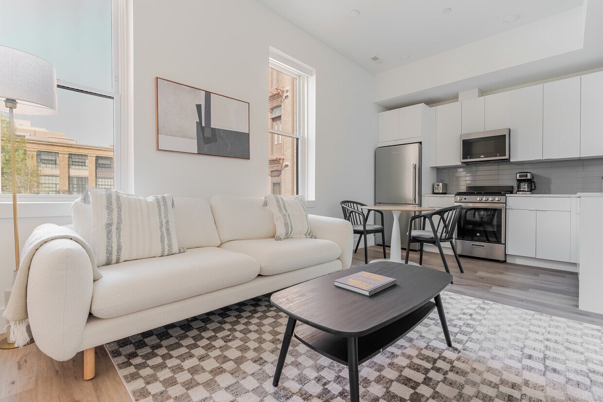 Foto principal - 1321 Rhode Island Ave NW