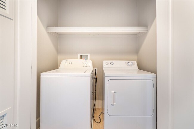 Foto del edificio - 9050 W Tropicana Ave