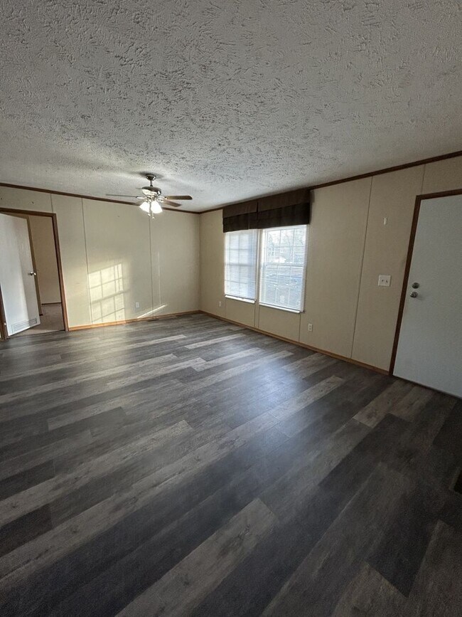 Foto del edificio - 3Br/2Ba Home - Super Spacious!