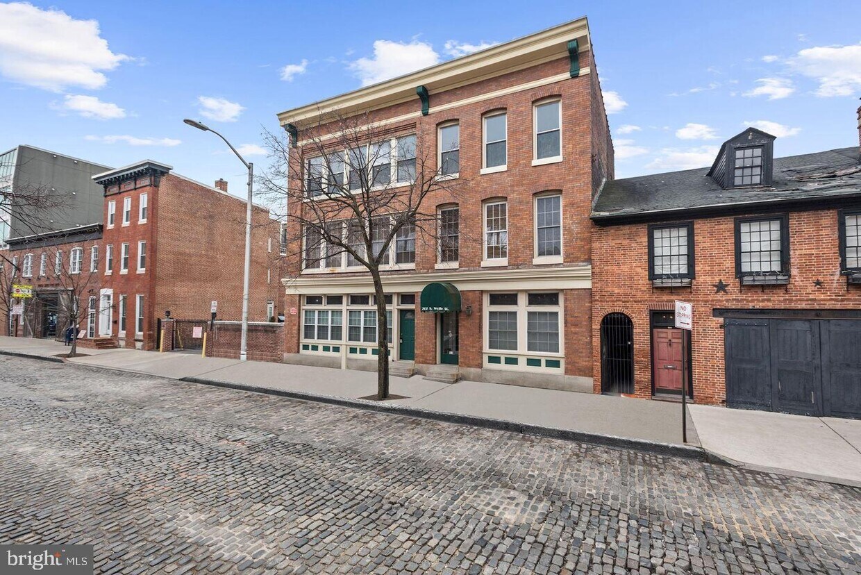 702 S Wolfe St Unit 4, Baltimore, MD 21231 Apartment for Rent in