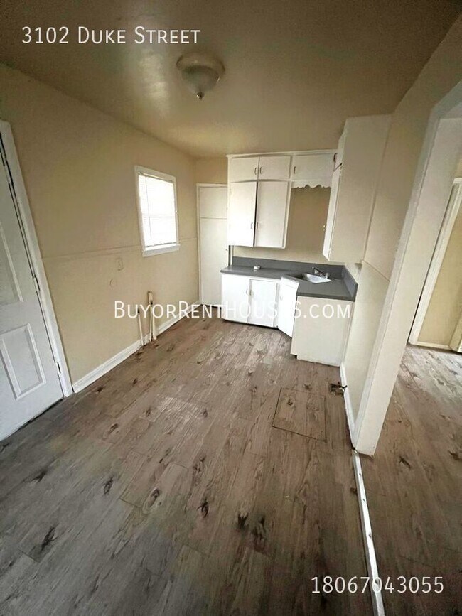 Foto del edificio - PRICE REDUCTION! $499 Move-In Special (+ a...
