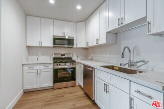 Building Photo - 2232 W 24th St