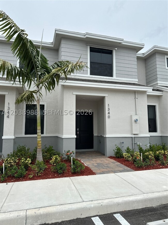 Building Photo - 1340 NE 3rd Ave