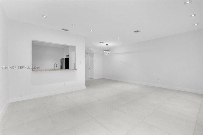 Building Photo - 21391 Marina Cove Cir
