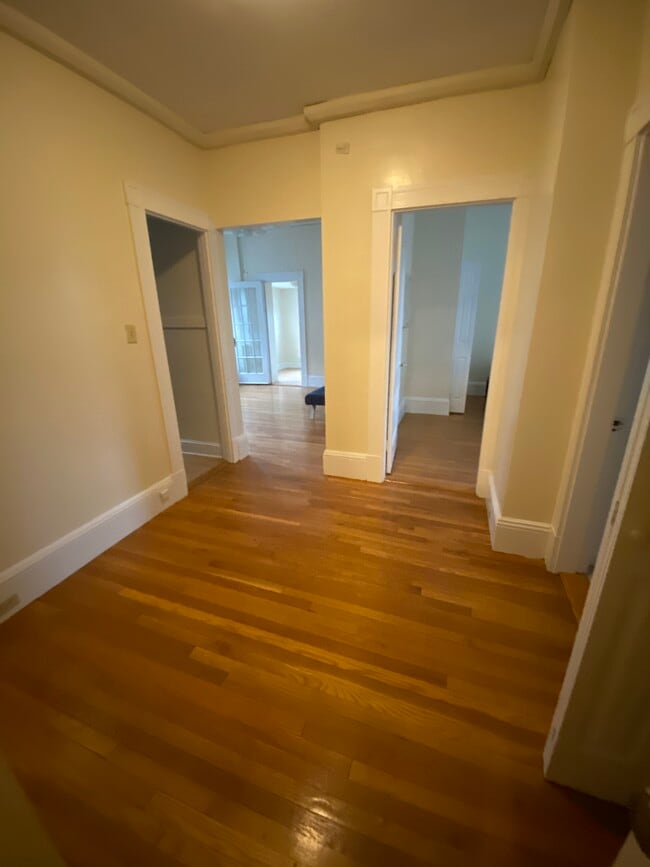 Foto del edificio - 1475 Beacon St