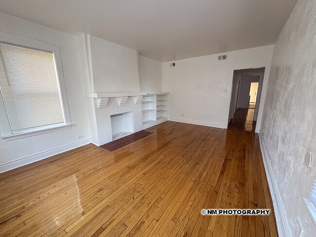 Foto del edificio - 7741 S Yates Blvd