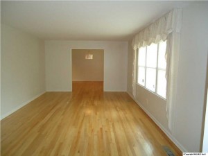 Building Photo - 713 Mira Vista Dr SE
